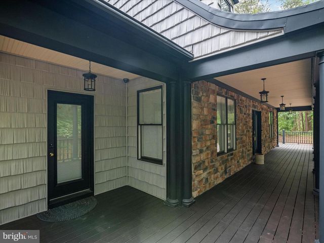 361 NORTH SHORE RD, Pasadena, MD 21122