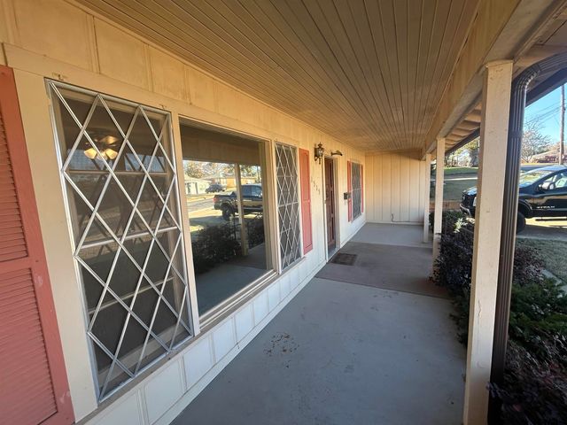 1515 San Antonio, Tyler, TX 75701