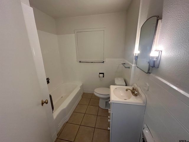 1515 San Antonio, Tyler, TX 75701