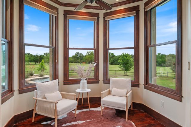 101 Spears Ranch RD, Jarrell, TX 76537
