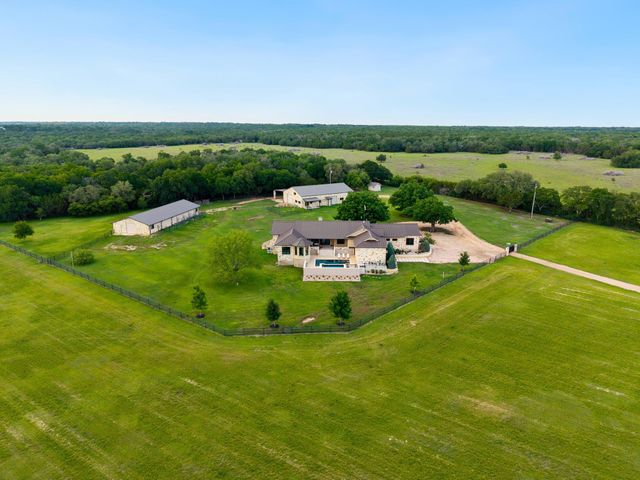 101 Spears Ranch RD, Jarrell, TX 76537