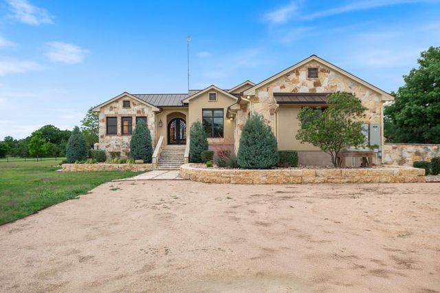 101 Spears Ranch RD, Jarrell, TX 76537