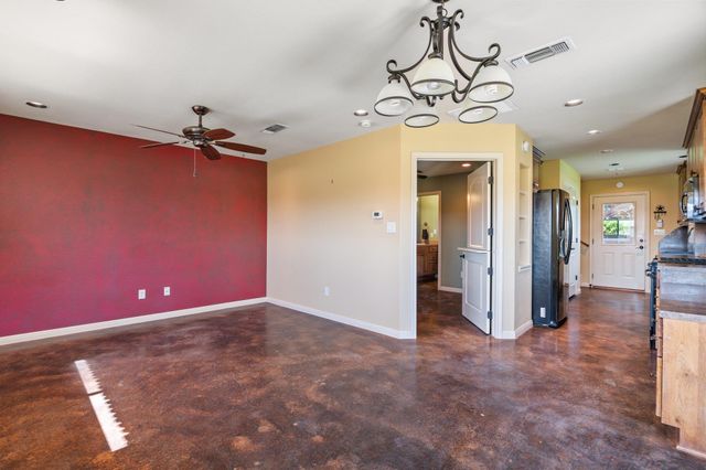 101 Spears Ranch RD, Jarrell, TX 76537