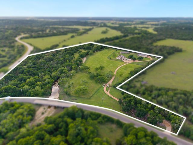 101 Spears Ranch RD, Jarrell, TX 76537