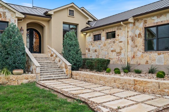 101 Spears Ranch RD, Jarrell, TX 76537