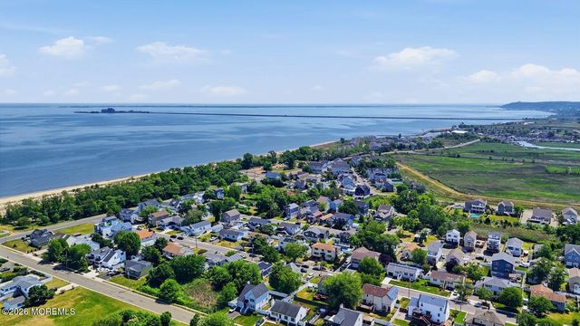 2 Brainard Avenue, Port Monmouth, NJ 07758