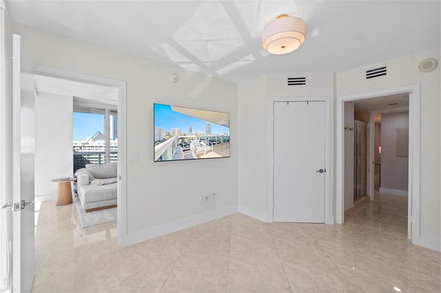 1830 S Ocean Drive 1006, Hallandale Beach, FL 33009