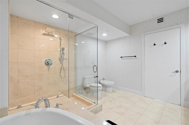 1830 S Ocean Drive 1006, Hallandale Beach, FL 33009