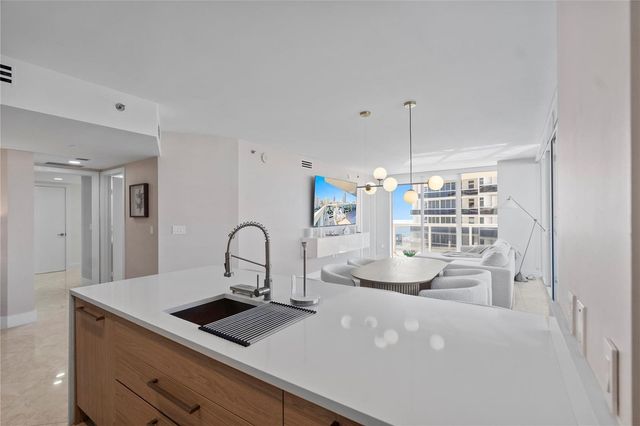 1830 S Ocean Drive 1006, Hallandale Beach, FL 33009