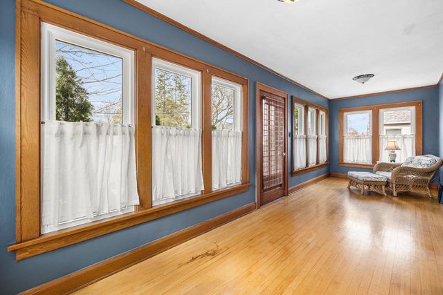415 S Concord ROAD, Oconomowoc, WI 53066