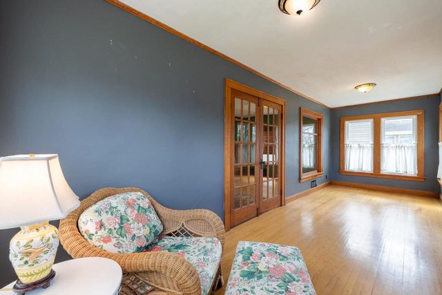 415 S Concord ROAD, Oconomowoc, WI 53066