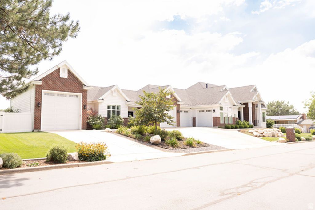 122 E 1050 N, Kaysville, UT 84037 — photo 4