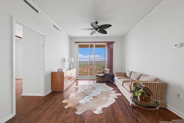 1 Towers Park Ln Apt 2107, San Antonio, TX 78209