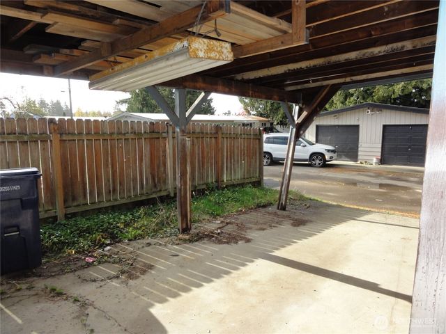 28821 18th Avenue S, Federal Way, WA 98003