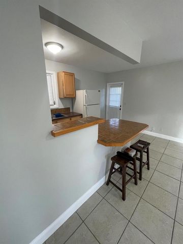 623 Selkirk Street B, West Palm Beach, FL 33405