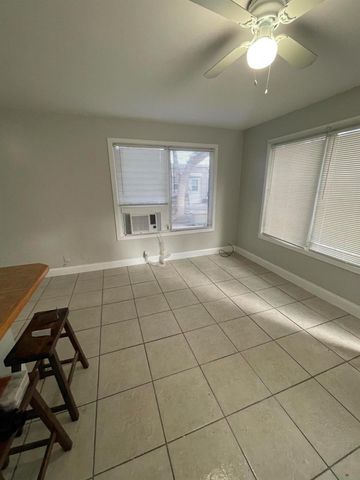 623 Selkirk Street B, West Palm Beach, FL 33405