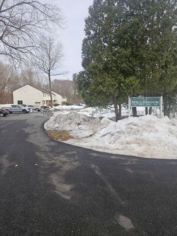 935 Methuen St 13, Dracut, MA 01826