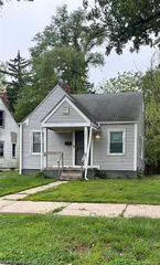 8451 Greenview Avenue, Detroit, MI 48228