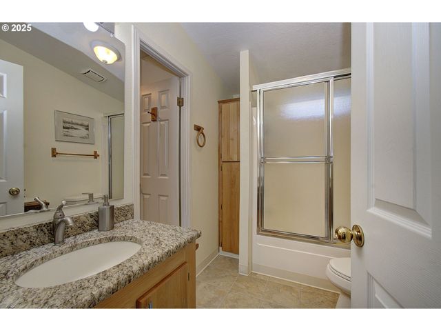 16500 Se 1ST St 46, Vancouver, WA 98684