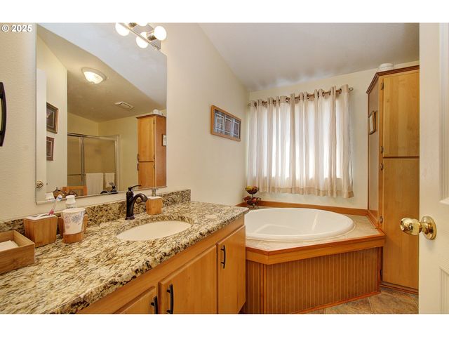 16500 Se 1ST St 46, Vancouver, WA 98684