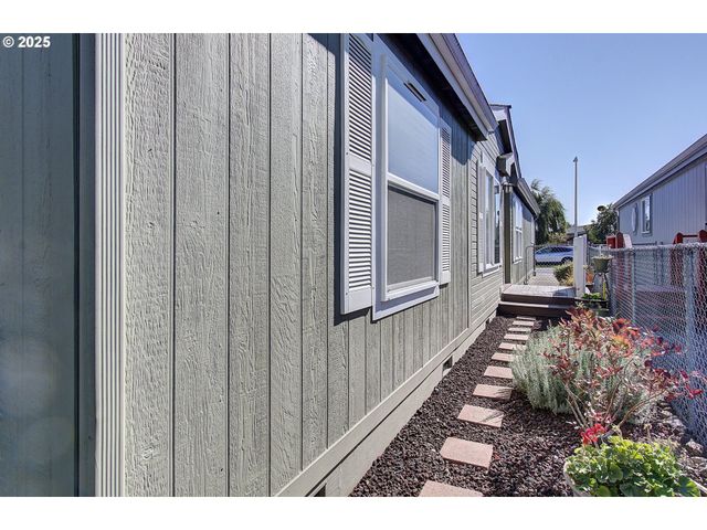 16500 Se 1ST St 46, Vancouver, WA 98684