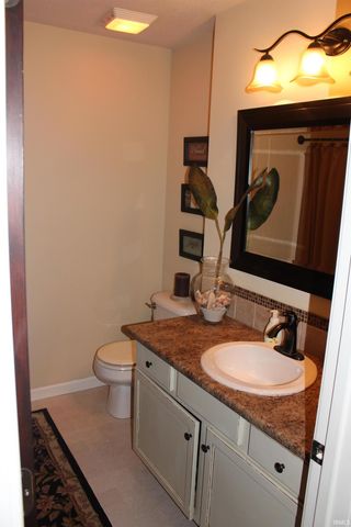 1027 Blackthorn Cove, Fort Wayne, IN 46804