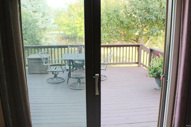 1027 Blackthorn Cove, Fort Wayne, IN 46804