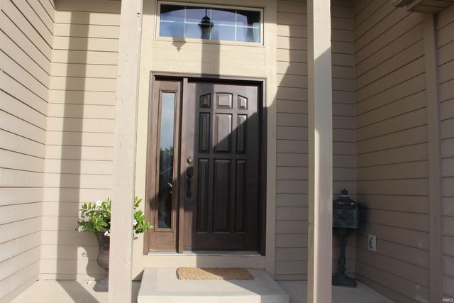 1027 Blackthorn Cove, Fort Wayne, IN 46804