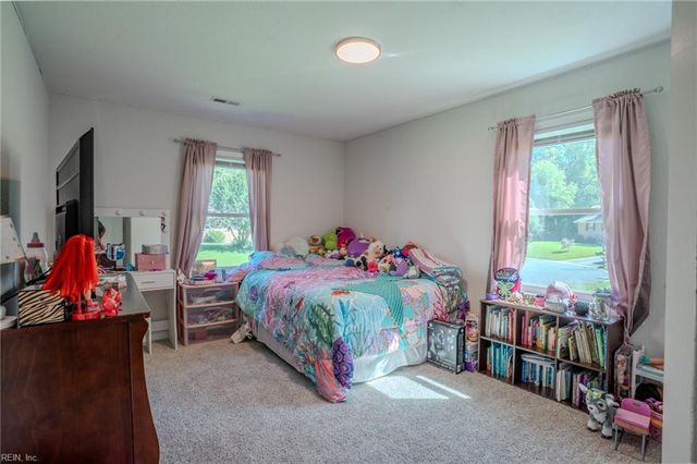 2028 Hickorywood DR, Suffolk, VA 23434