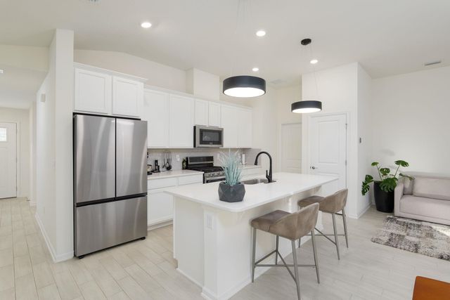 28 Peace River Rd, St Johns, FL 32259