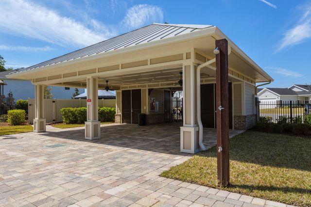 28 Peace River Rd, St Johns, FL 32259