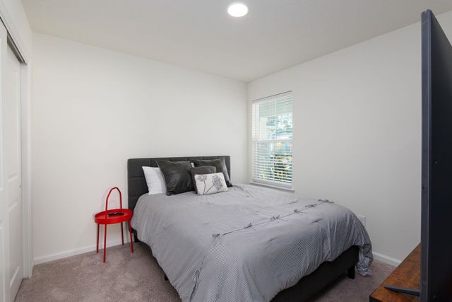 28 Peace River Rd, St Johns, FL 32259