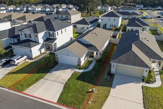 28 Peace River Rd, St Johns, FL 32259