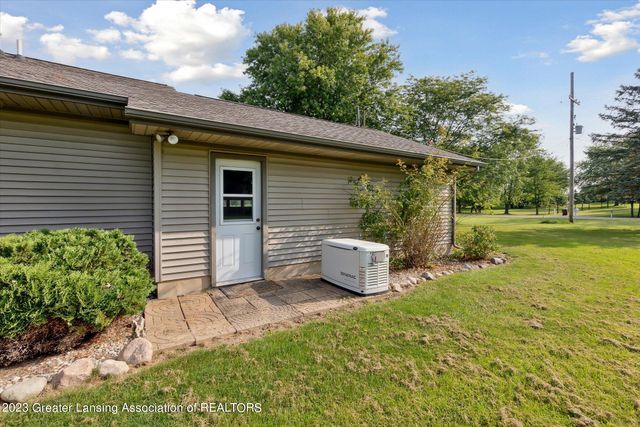 201 N Chester Road, Charlotte, MI 48813