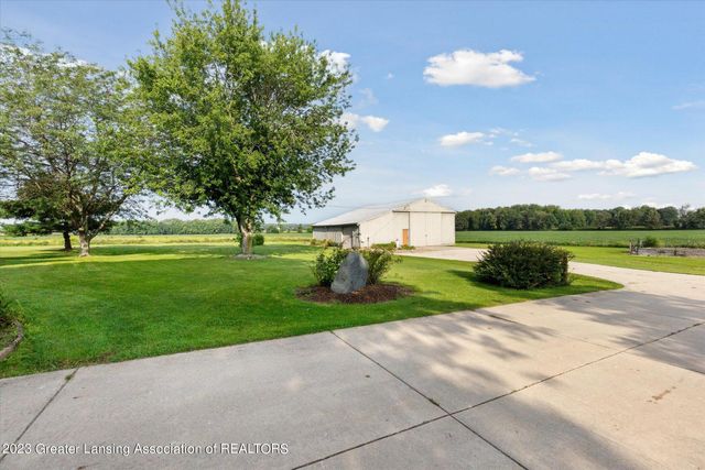 201 N Chester Road, Charlotte, MI 48813