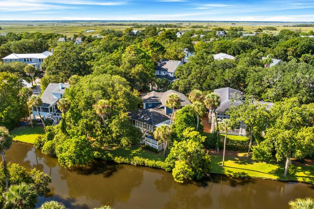 6 Sandwedge Lane, Isle Of Palms, SC 29451