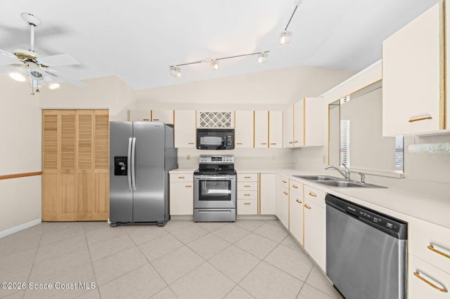 39 Anchor Drive, Indian Harbour Beach, FL 32937