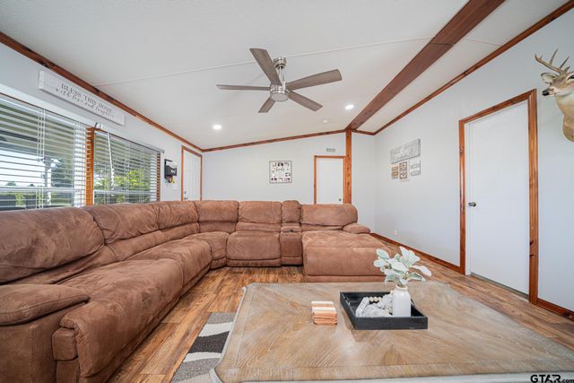 1322 Red Bud Cir, Bullard, TX 75757