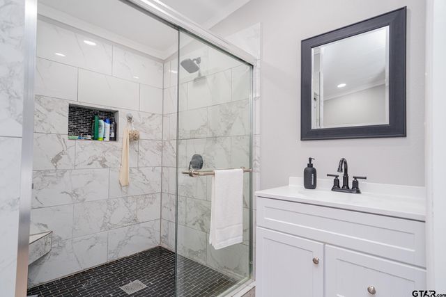 1322 Red Bud Cir, Bullard, TX 75757