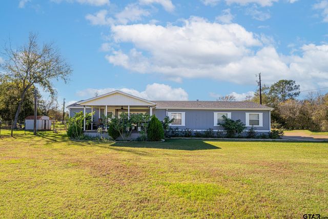 1322 Red Bud Cir, Bullard, TX 75757