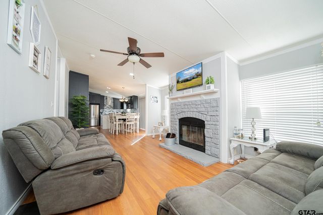 1322 Red Bud Cir, Bullard, TX 75757