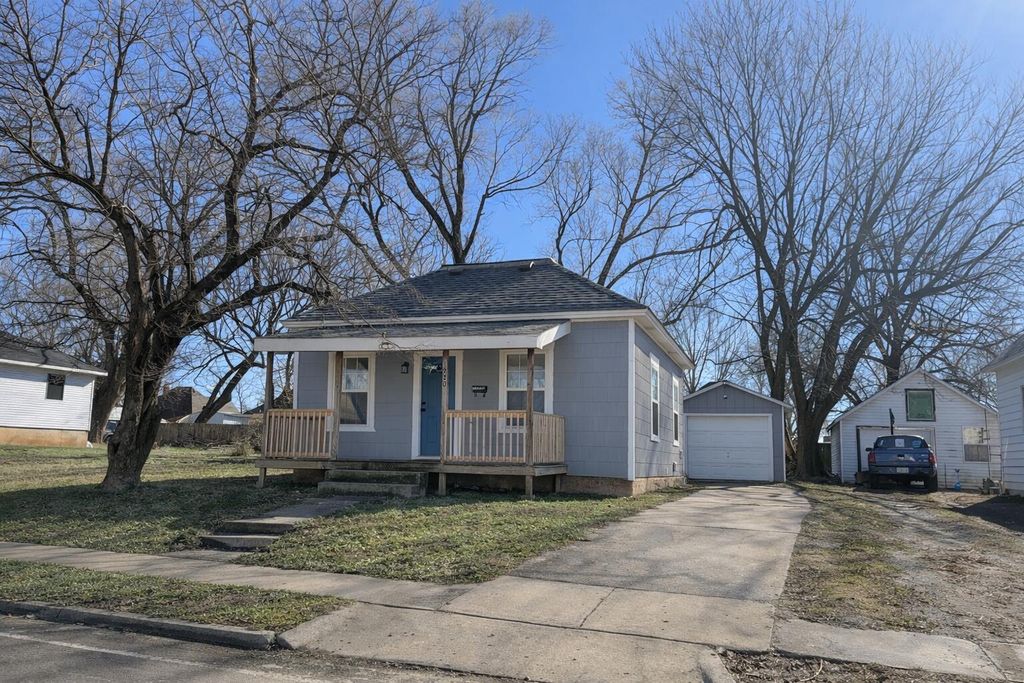 920 W Brower Street, Springfield, MO 65802