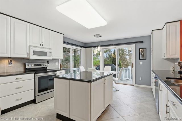 3410 Benstein Road, Commerce Twp, MI 48382