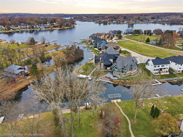 3410 Benstein Road, Commerce Twp, MI 48382