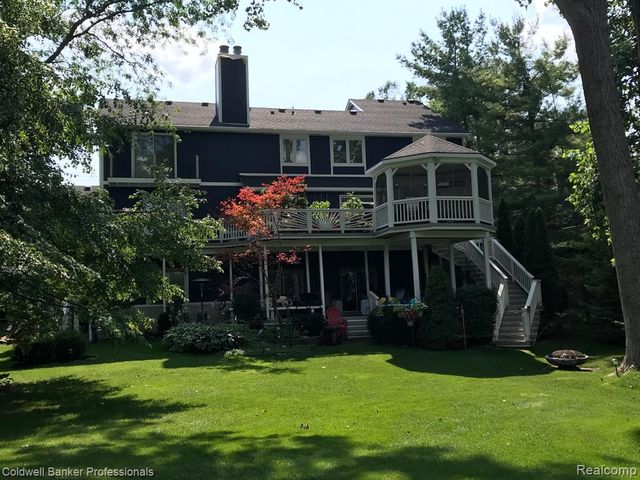 3410 Benstein Road, Commerce Twp, MI 48382