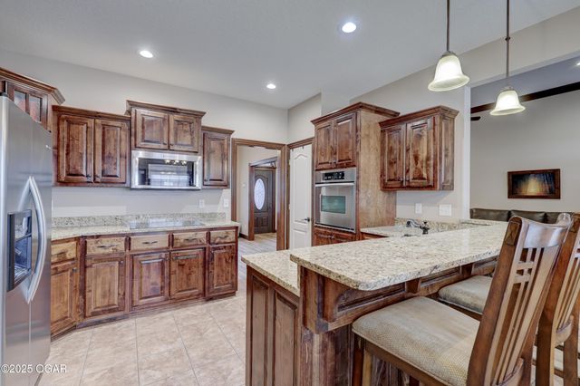 1026 Chesterfield Drive, Webb City, MO 64870