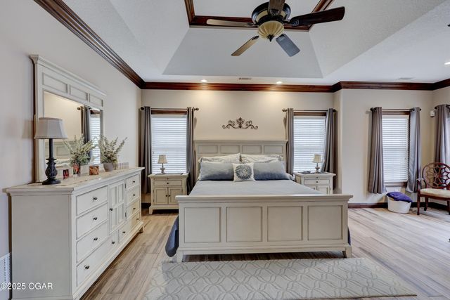 1026 Chesterfield Drive, Webb City, MO 64870