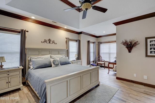 1026 Chesterfield Drive, Webb City, MO 64870