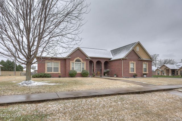 1026 Chesterfield Drive, Webb City, MO 64870