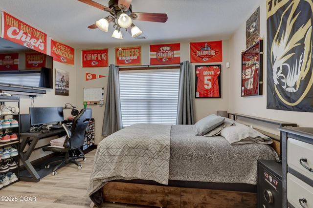 1026 Chesterfield Drive, Webb City, MO 64870